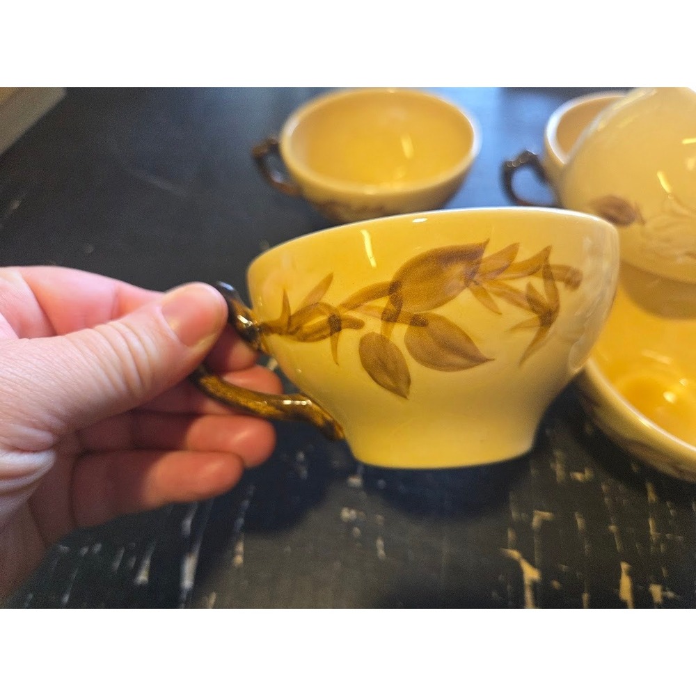 Vintage Franciscan Royal Cafe Tea Cups Set of 7 Yellow Brown Leaves USA - Picture 2 of 8